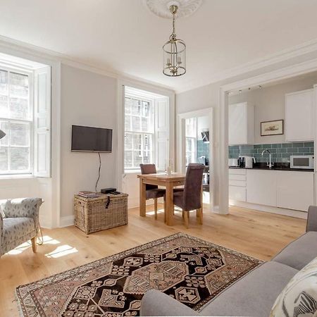 Altido Elegant Georgian 2-Bedrm Apt In Heart Of Old Town EDI Exterior photo